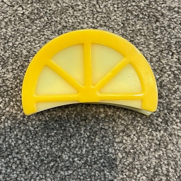 Valet Studio lemon wedge clip purchased from Revolve - Picture 3 of 6